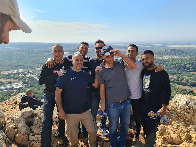 פעילות-ליום-גיבוש-לעובדים-עם-אשדות-טיולי-סנפלינג-ואתגר-בישראל