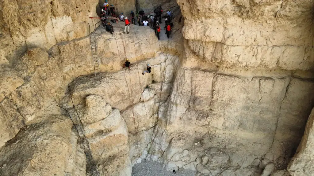 סנפלינג בנחל תמר עם אשדות טיולי אקסטרים