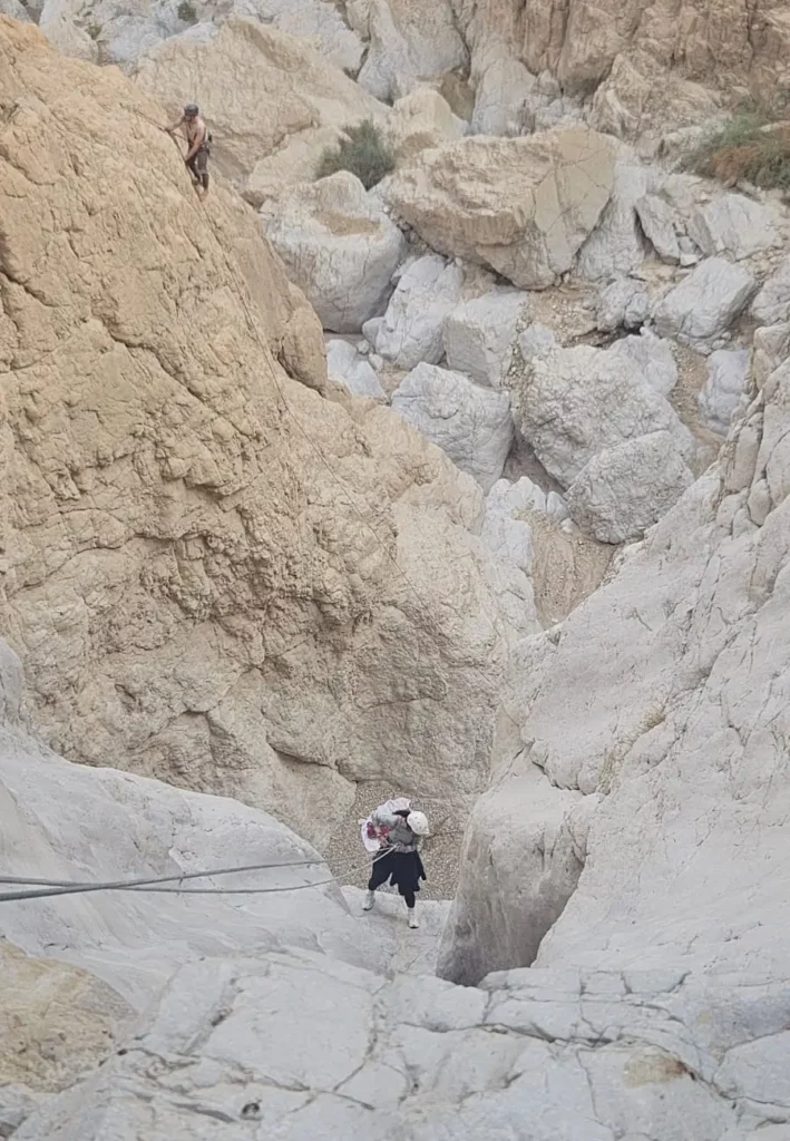 סנפלינג נחל תמר בצפון הערבה אשדות טיולי אקסטרים