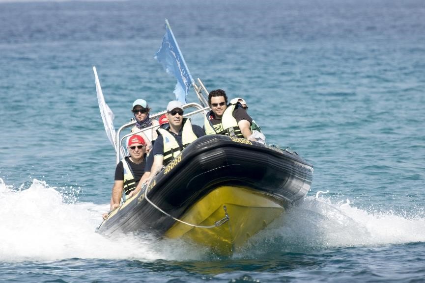 Family Friendly Speedboat Ride – An Exciting Outdoor Activity For Groups And Kids