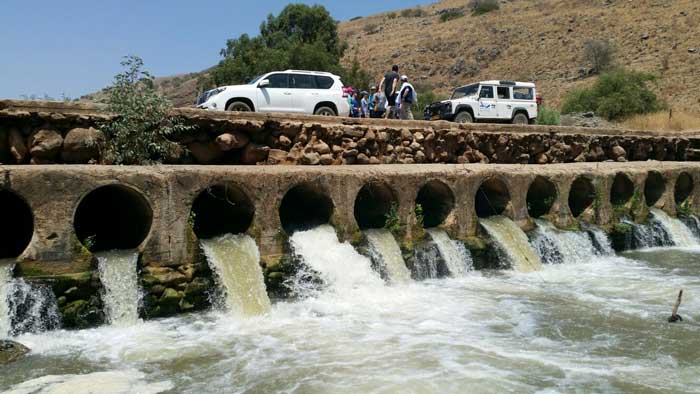Family Jeep Tour By A Flowing Stream In Northern Israel – Fun Off Road Adventure For All Ages